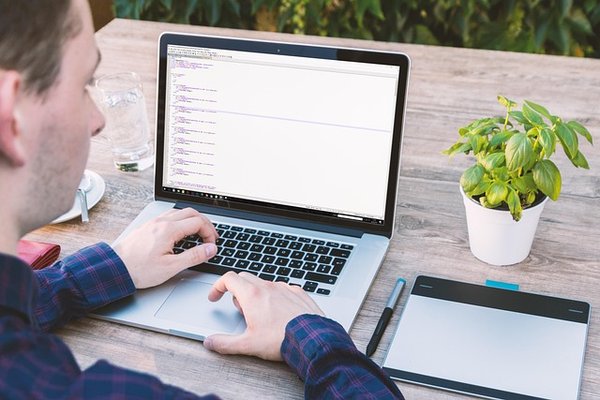 Optimisez votre site avec la localisation webflow efficace